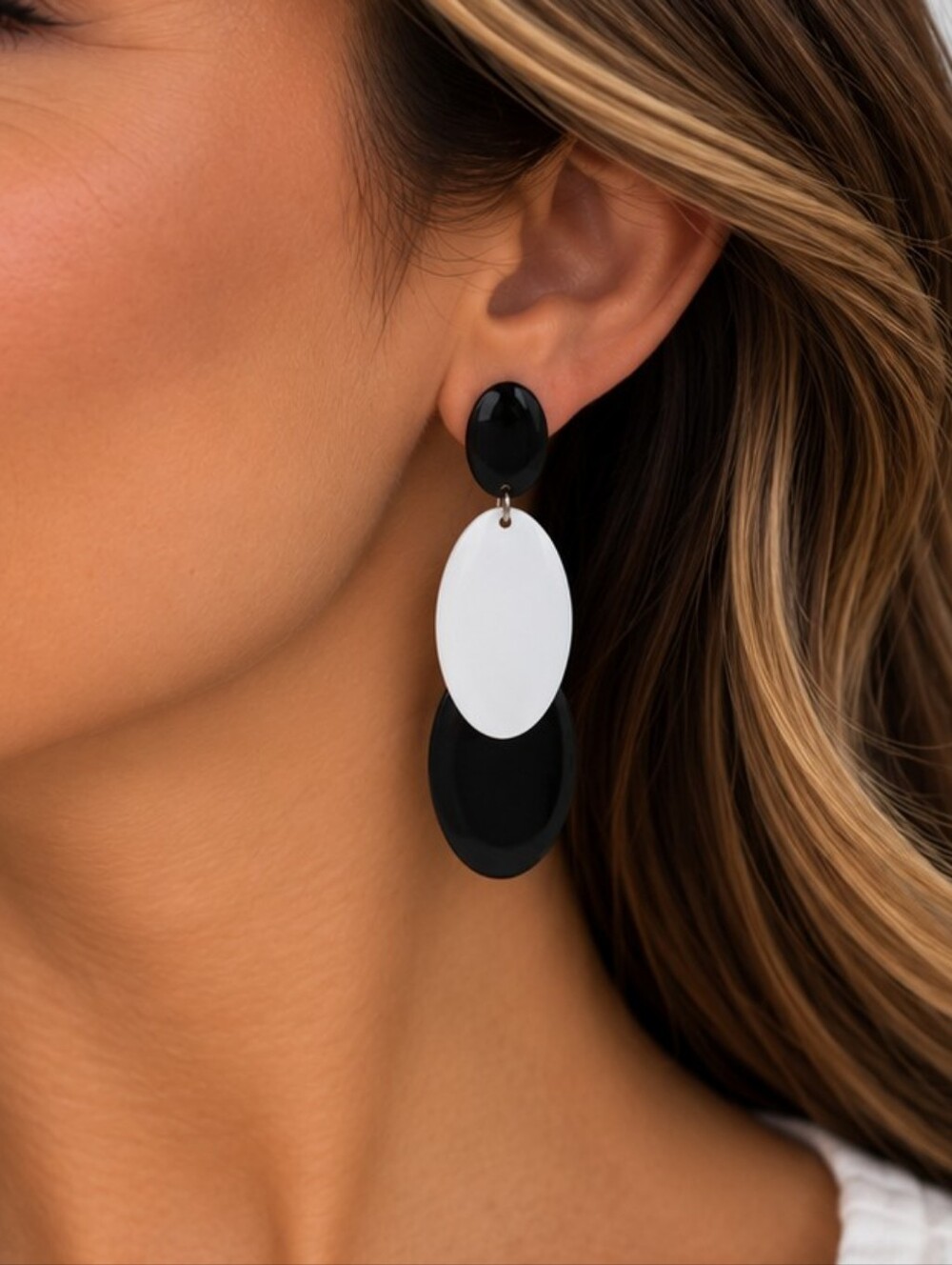 💎 Black White Oval Drop Earrings Geometric Statement Mod Retro Dangle